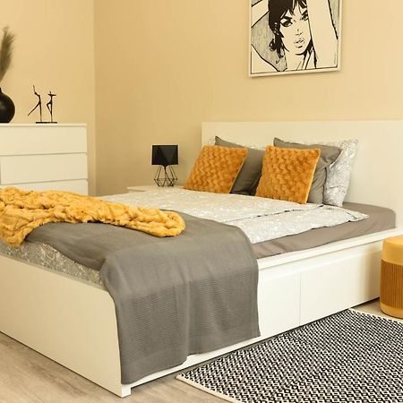 Apartament Studio Klasztorna Dzierżoniów Dış mekan fotoğraf