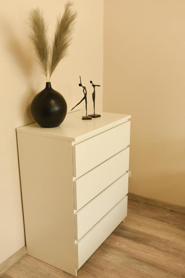 Apartament Studio Klasztorna Dzierżoniów Dış mekan fotoğraf